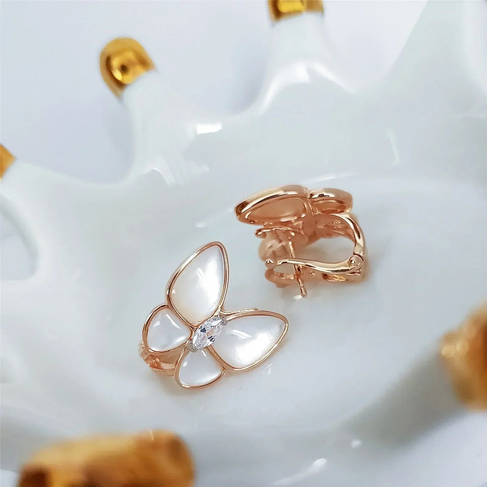 BUTTERFLY MOP DIAMOND PINK GOLD EARRINGS