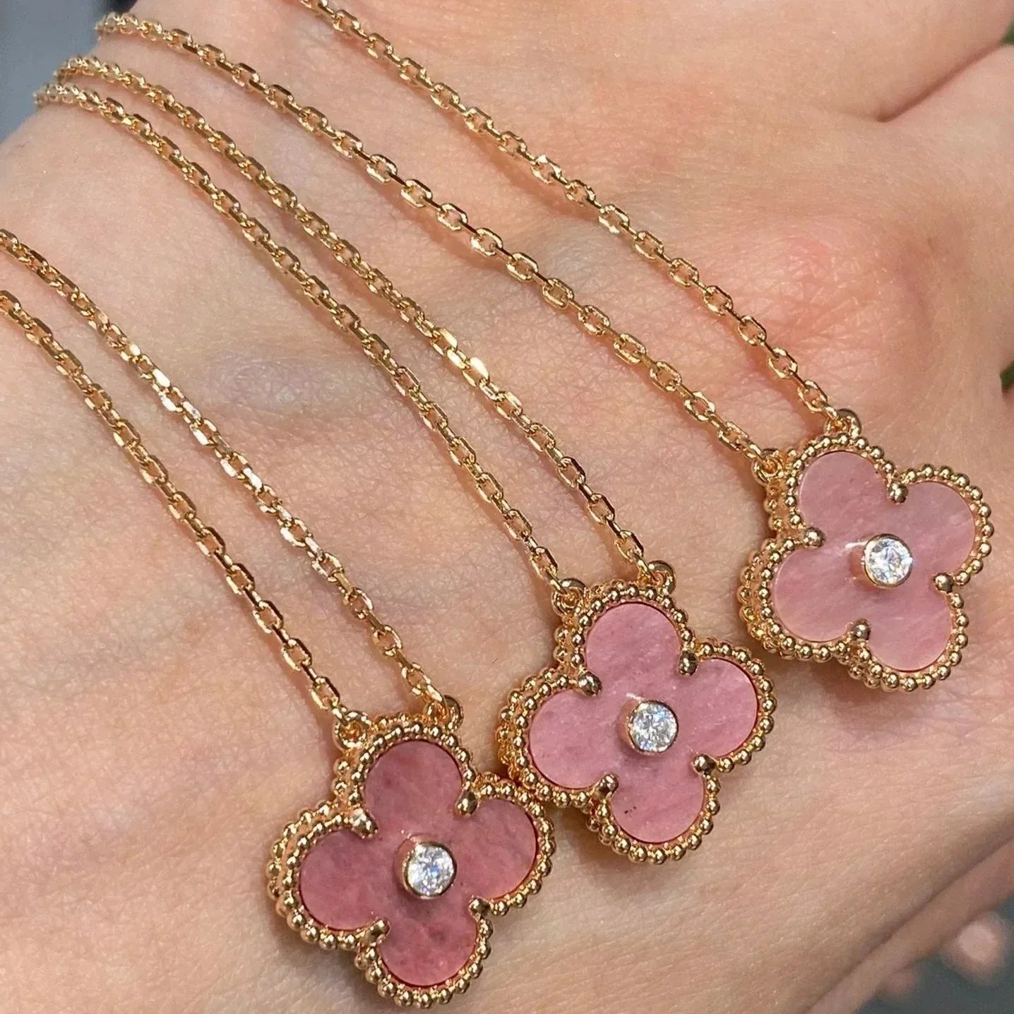 CLOVER RHODONITE 1 DIAMOND PINK GOLD NECKLACE