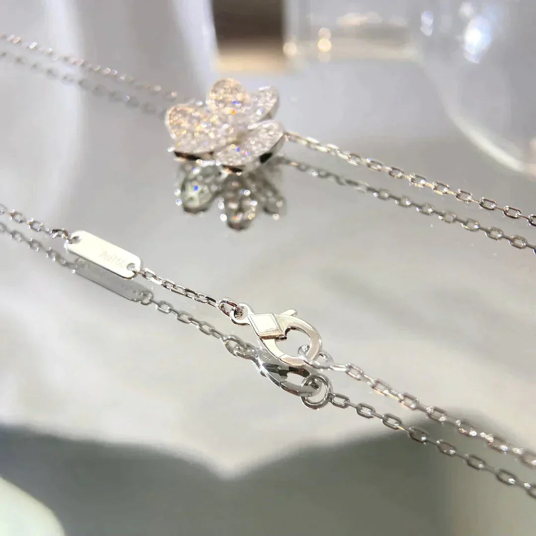 FLOWER DIAMOND NECKLACE