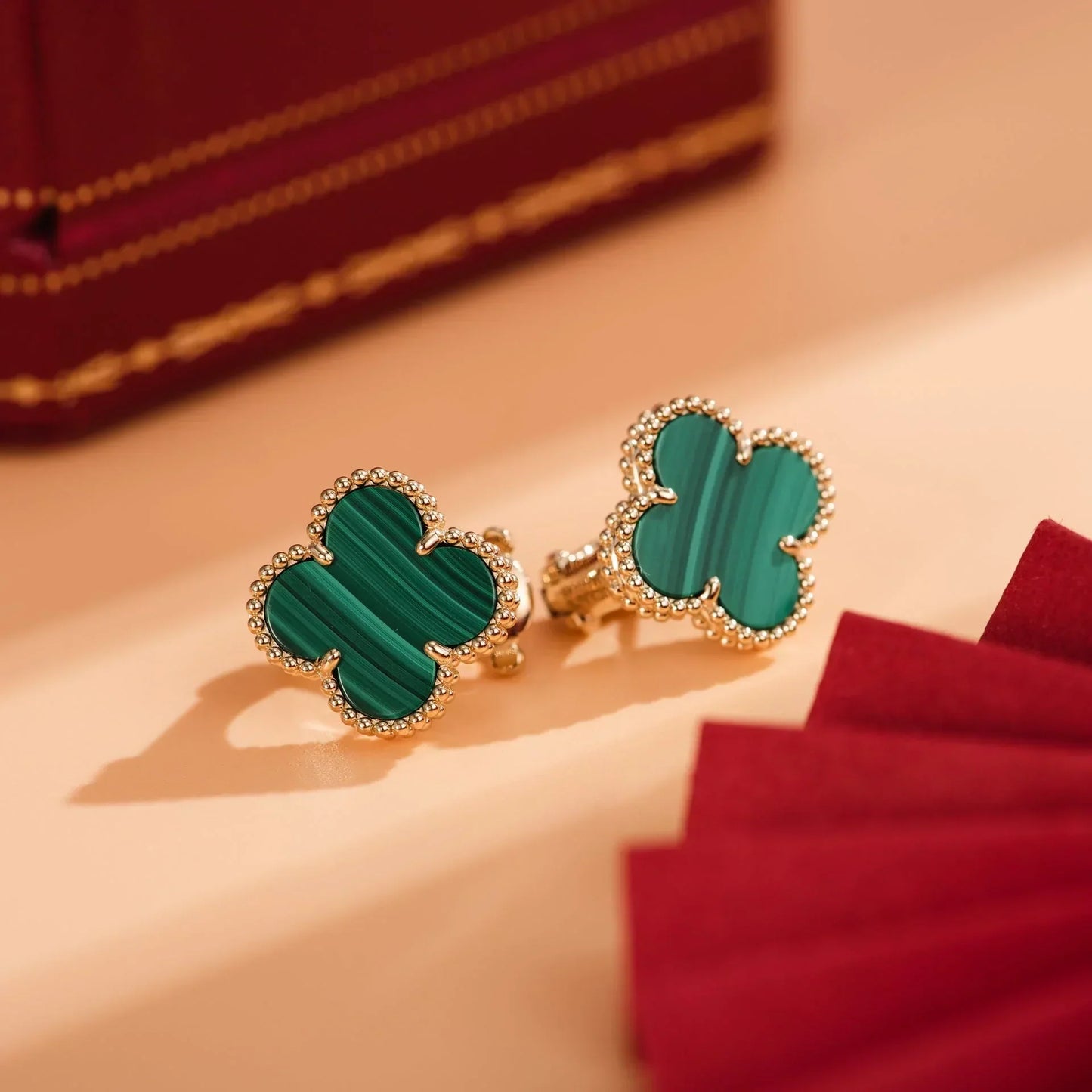 CLOVER MEDIUM MALACHITE PINK GOLD EARRINGS