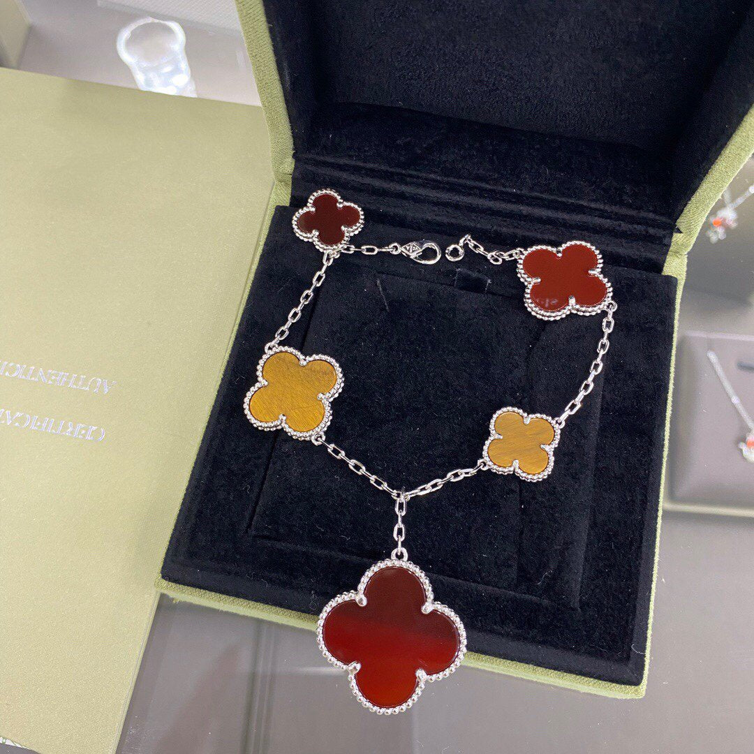 CLOVER 5 MOTIFS SILVER CARNELIAN TIGER EYE BRACELET