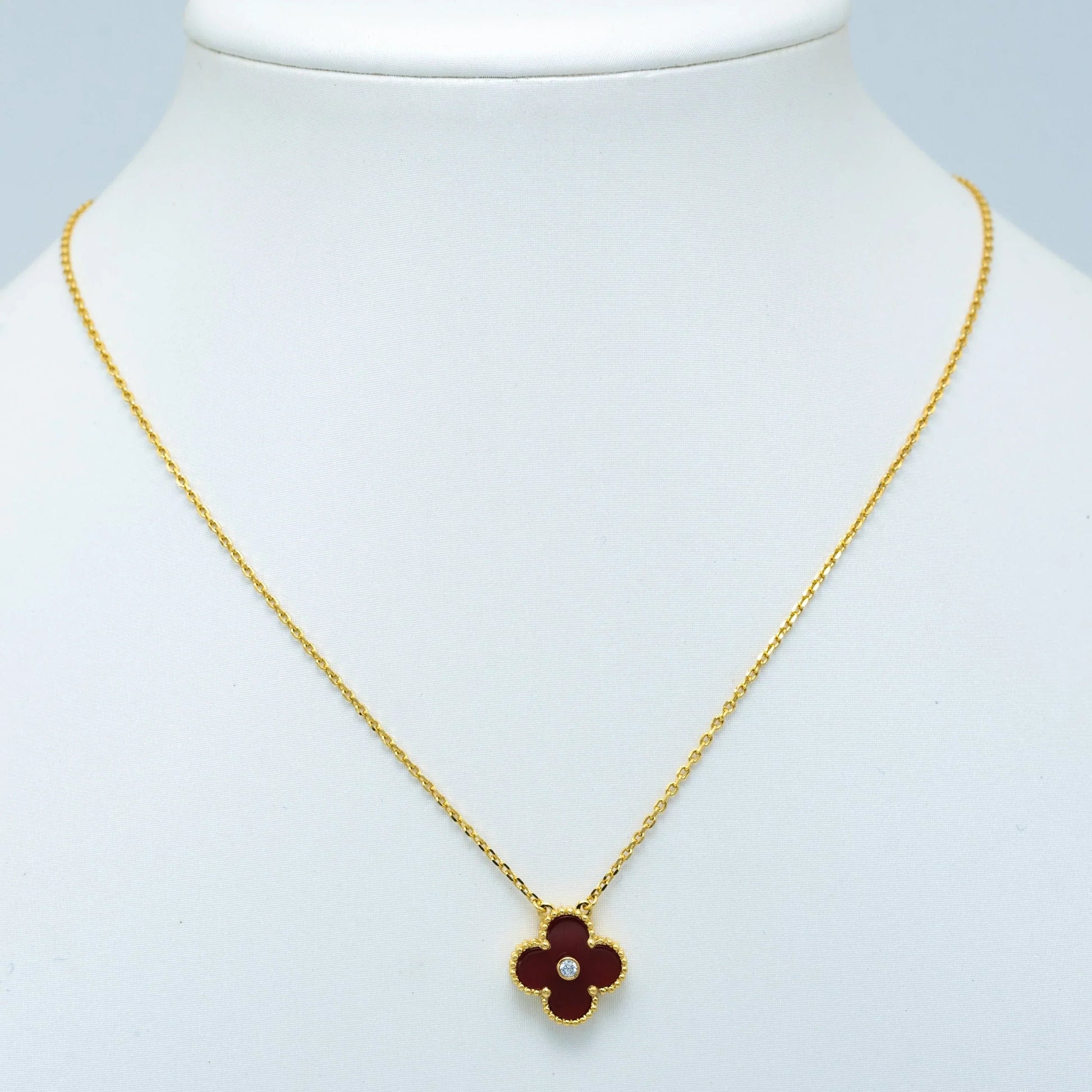 CLOVER NECKLACE GOLD DIAMOND CARNELIAN